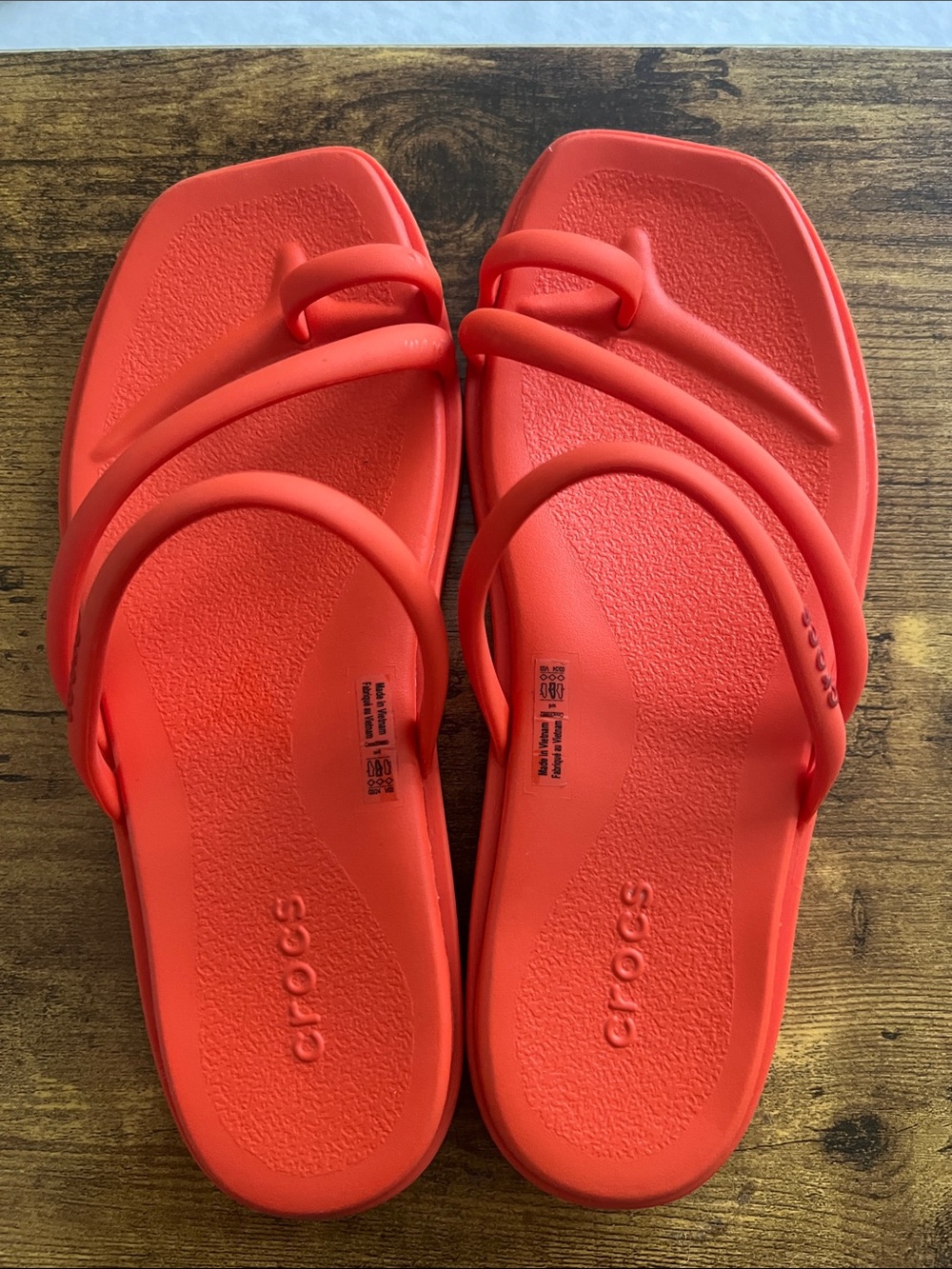 CROCS Women's Bright Orange Strappy Slide Sandals - Picture 2 of 5